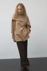 Camel Knit Sweater With Scarf - 3
