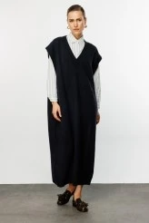 Black V-Neck Knit Dress - 4