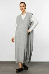 Grey V-Neck Knit Dress - 3