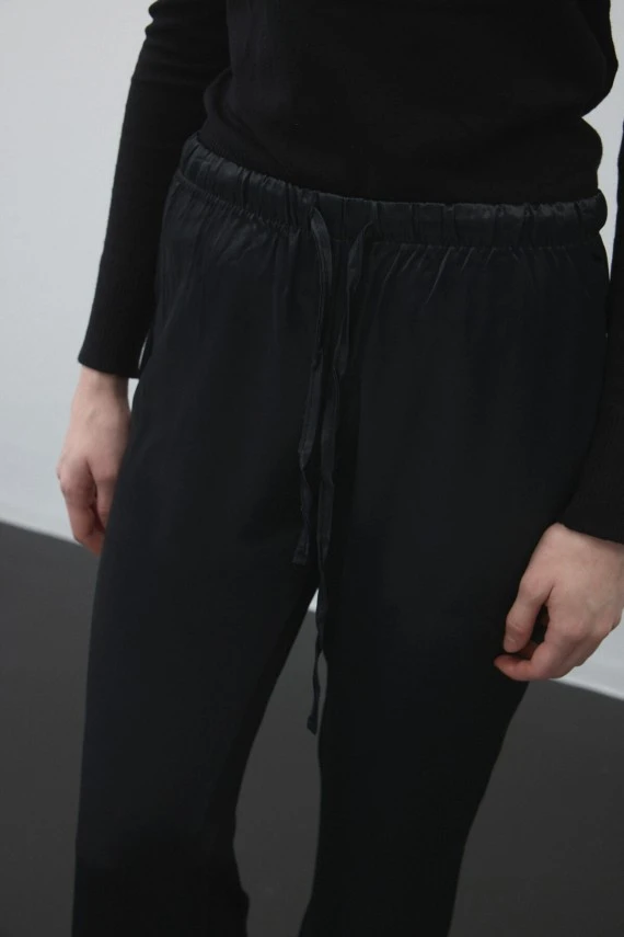 Black Elastic Waist Satin Palazzo Pants - 4