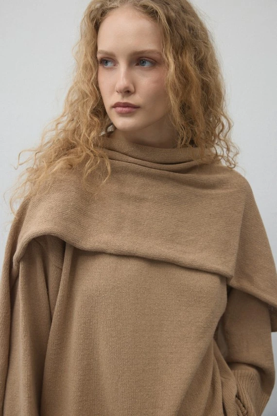 Camel Knit Sweater With Scarf - 4
