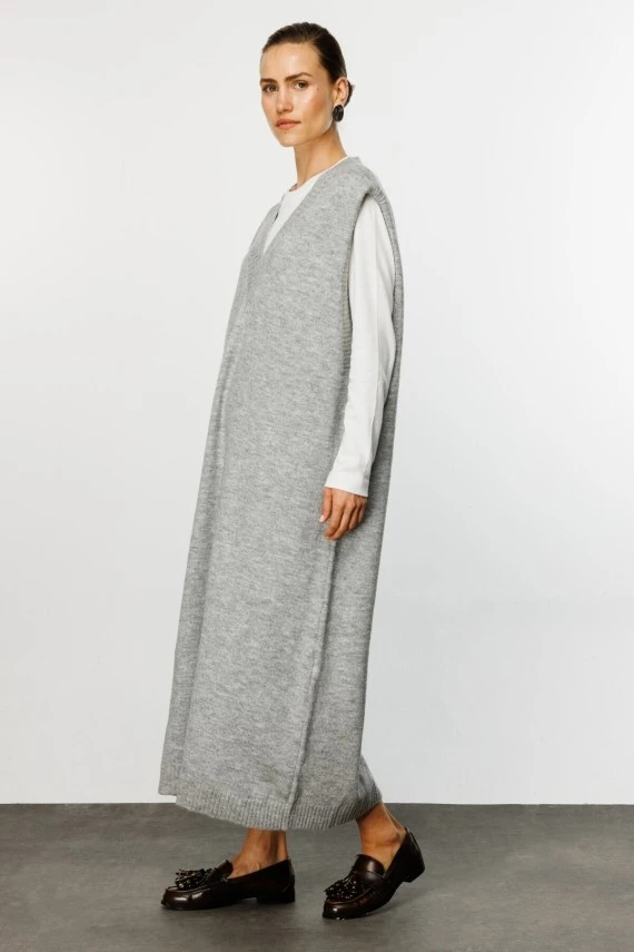 Grey V-Neck Knit Dress - 4